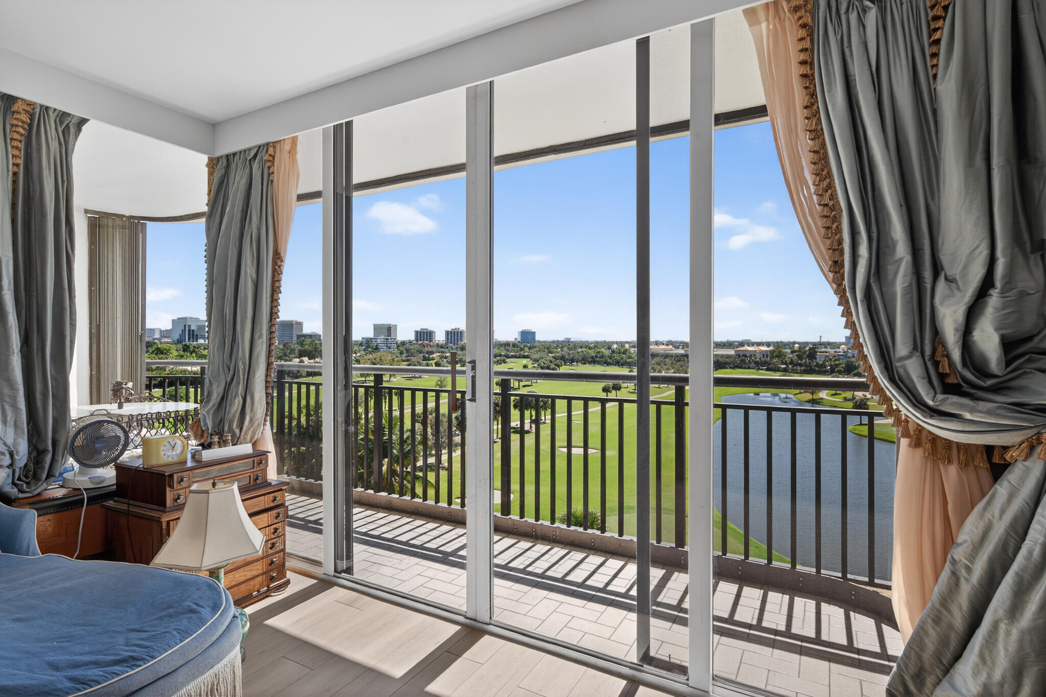 PARLIAMENT EAST CONDO - Residential