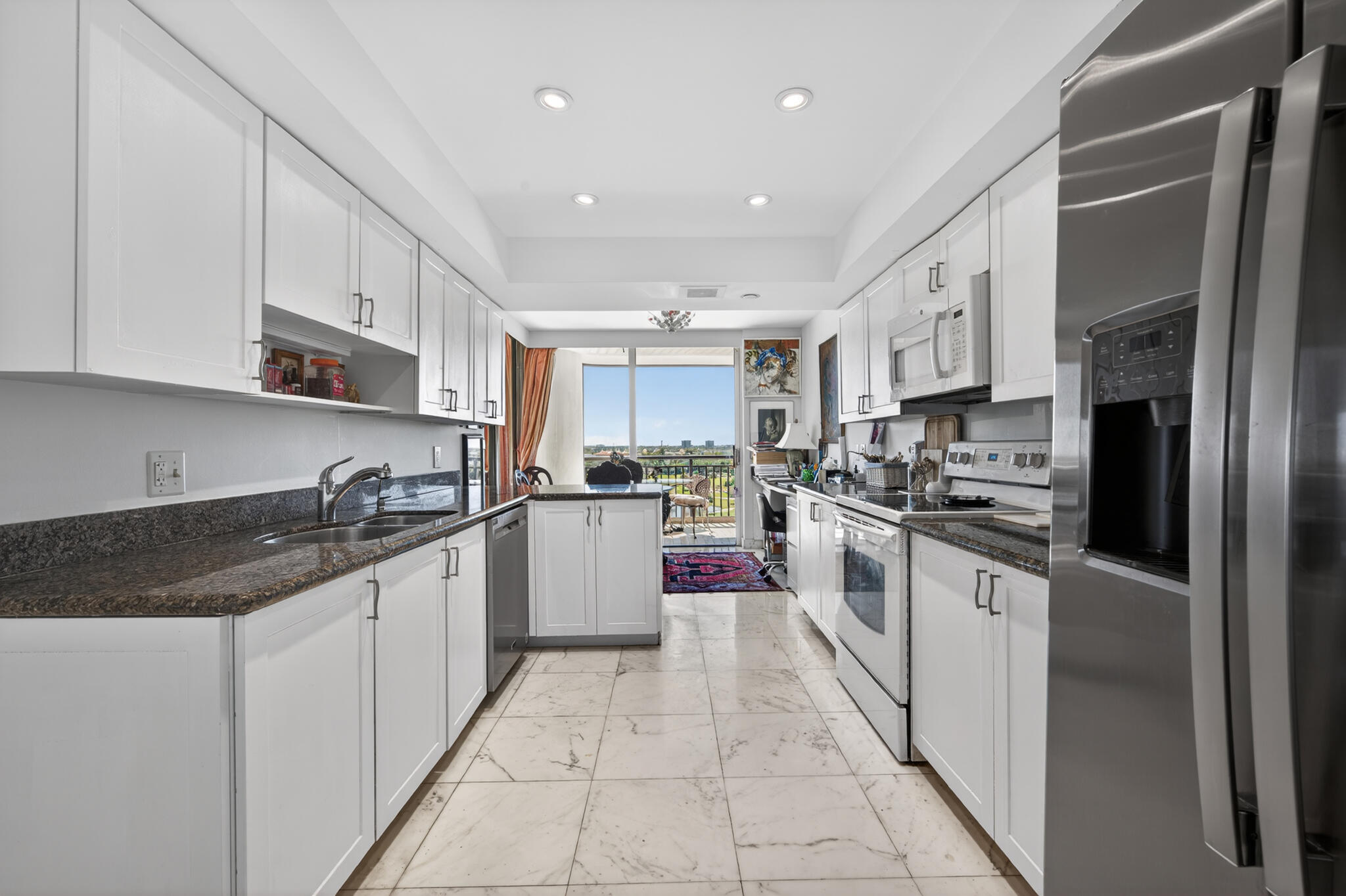 PARLIAMENT EAST CONDO - Residential