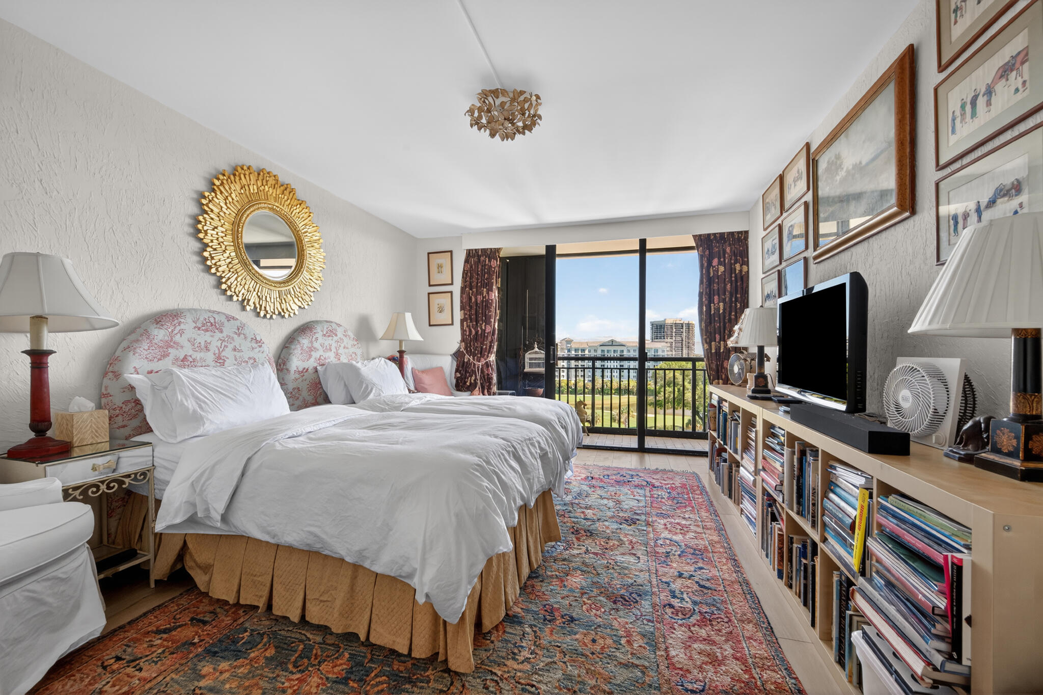 PARLIAMENT EAST CONDO - Residential