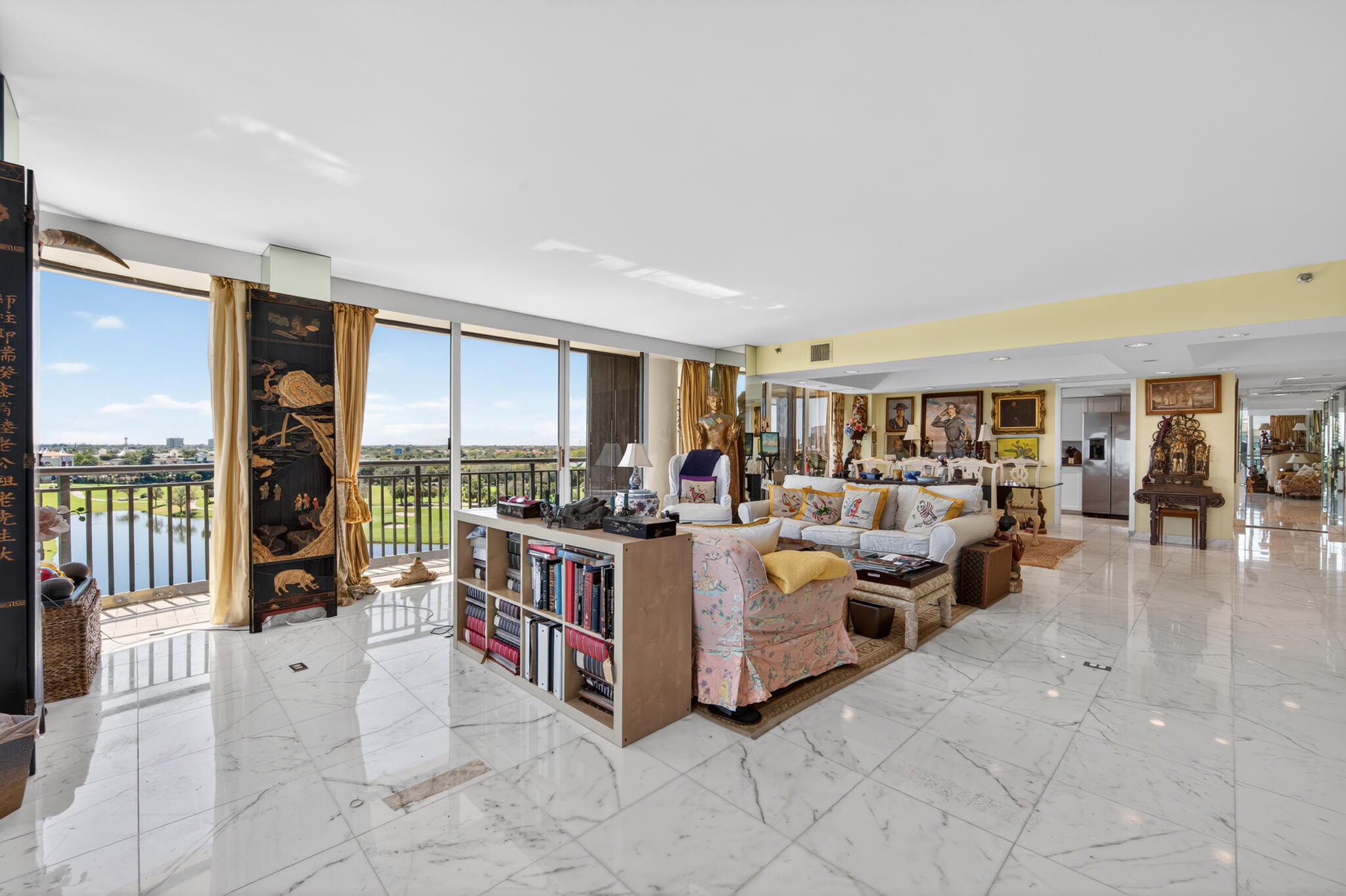 PARLIAMENT EAST CONDO - Residential