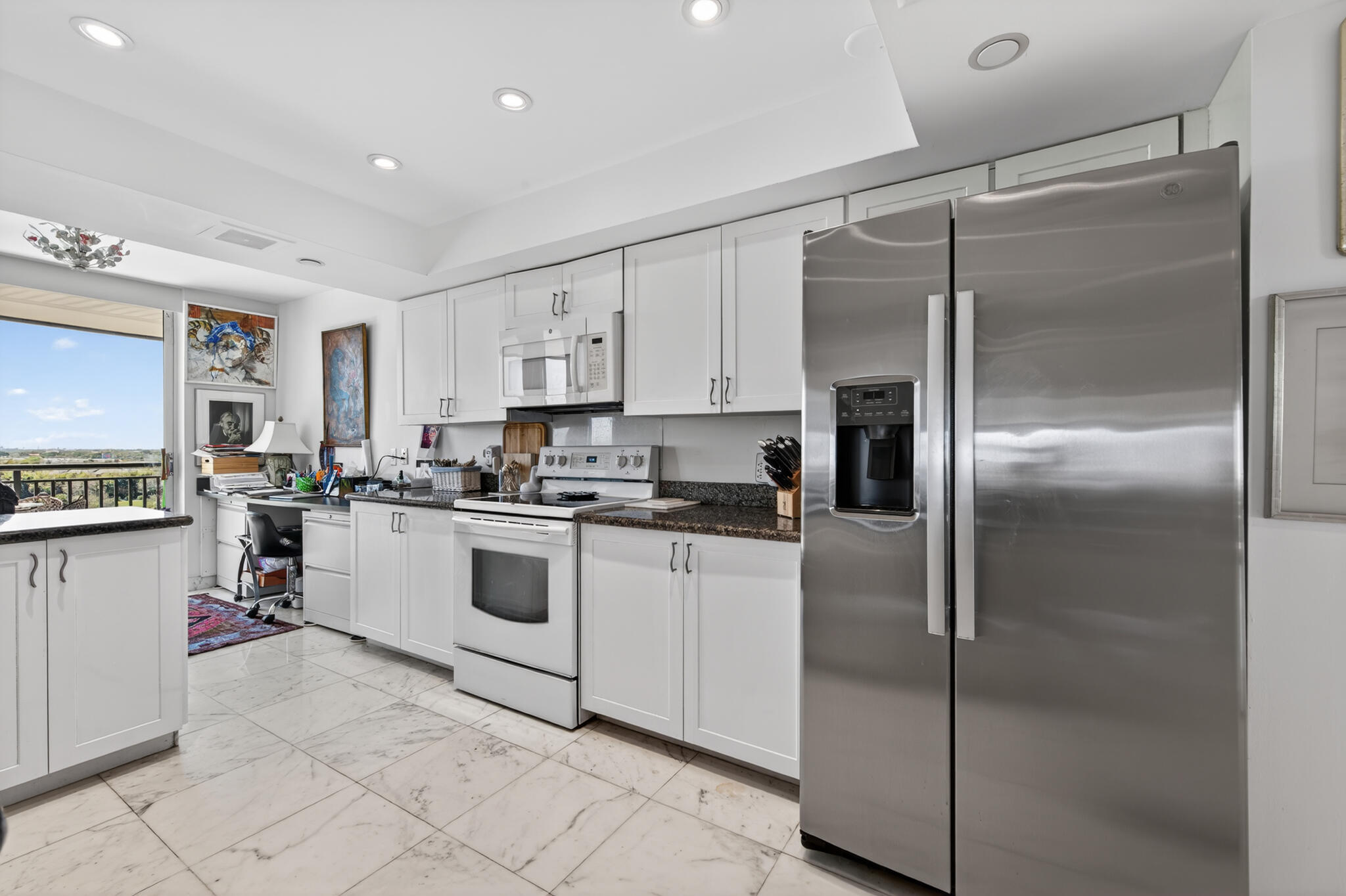 PARLIAMENT EAST CONDO - Residential