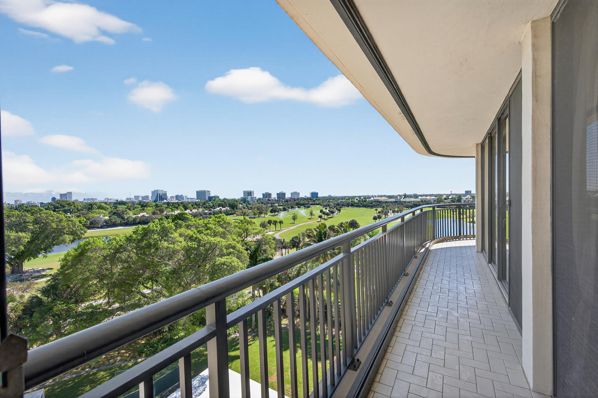 PARLIAMENT EAST CONDO - Residential