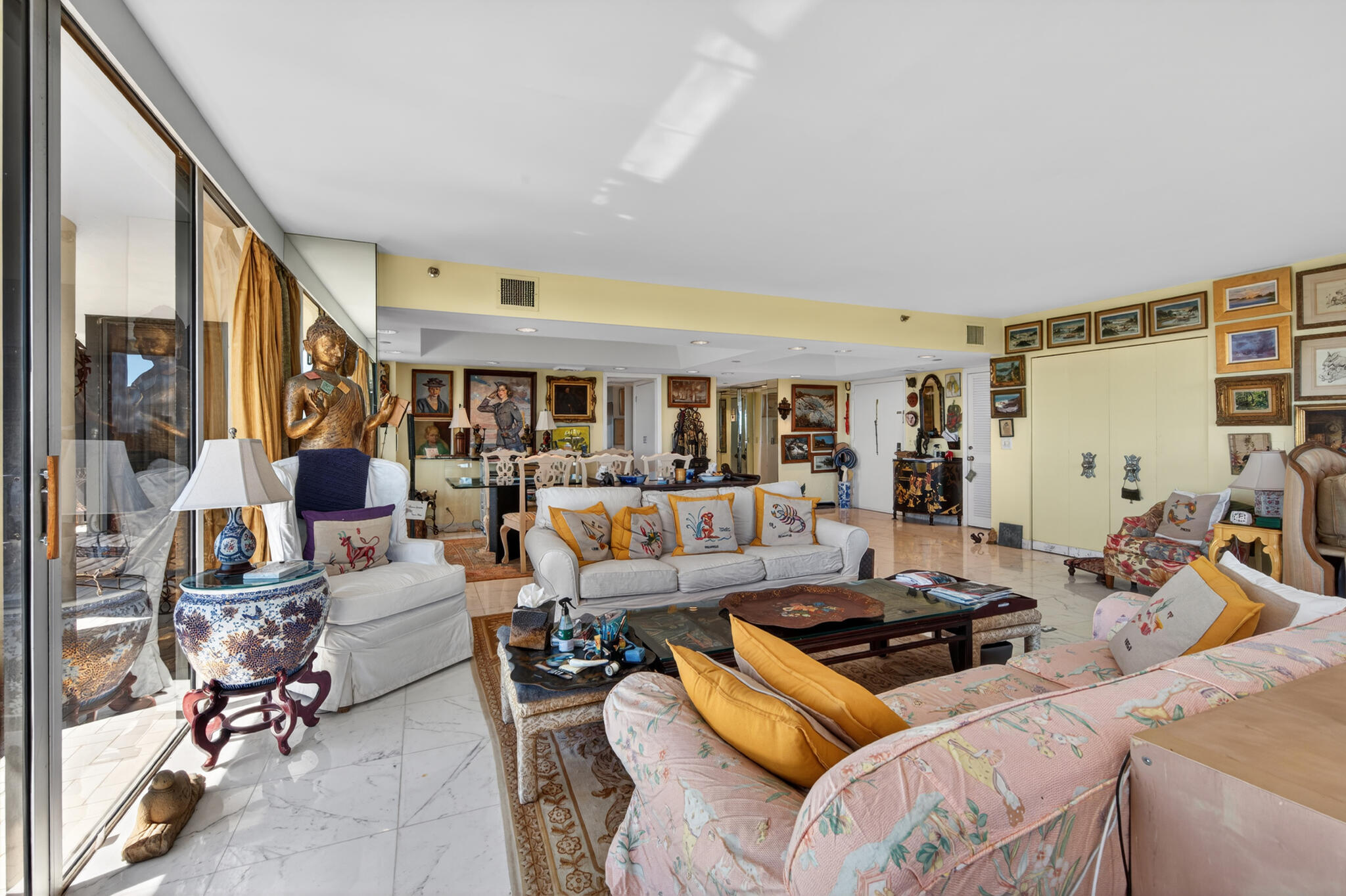 PARLIAMENT EAST CONDO - Residential