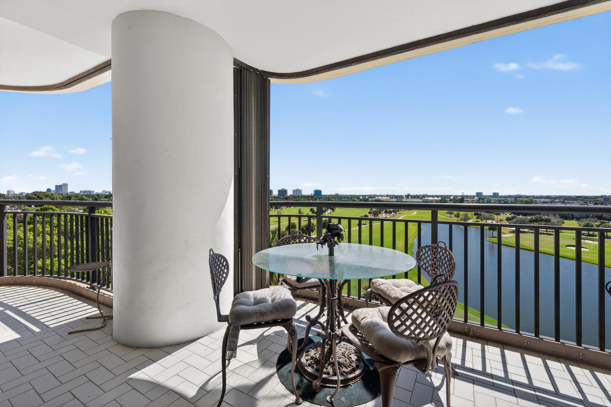 PARLIAMENT EAST CONDO - Residential