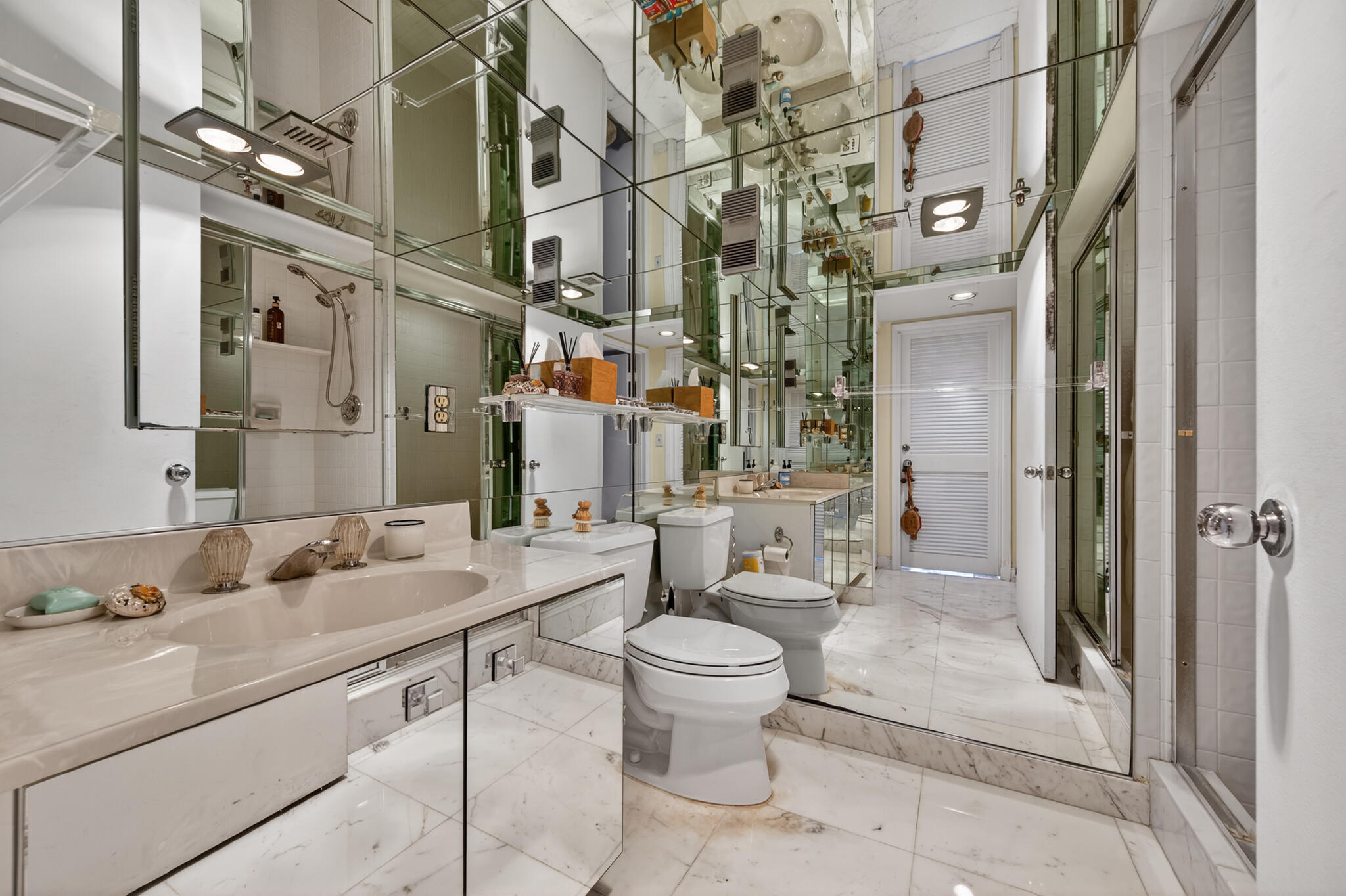 PARLIAMENT EAST CONDO - Residential