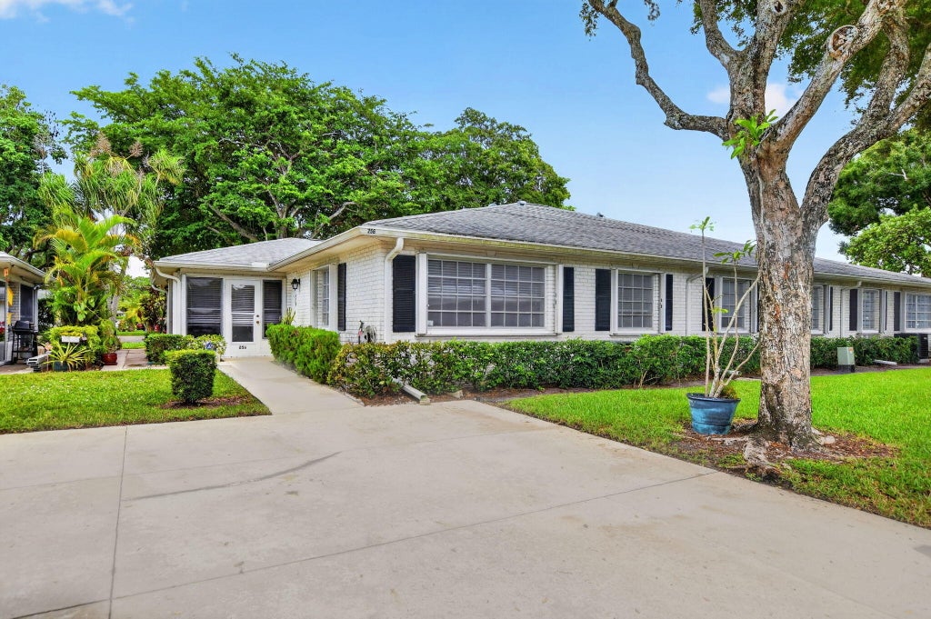 Photo of 10164 40TH Way S, Boynton Beach, FL 33436 (MLS # B26074099)