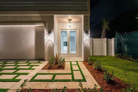 A home in Lake Worth Beach