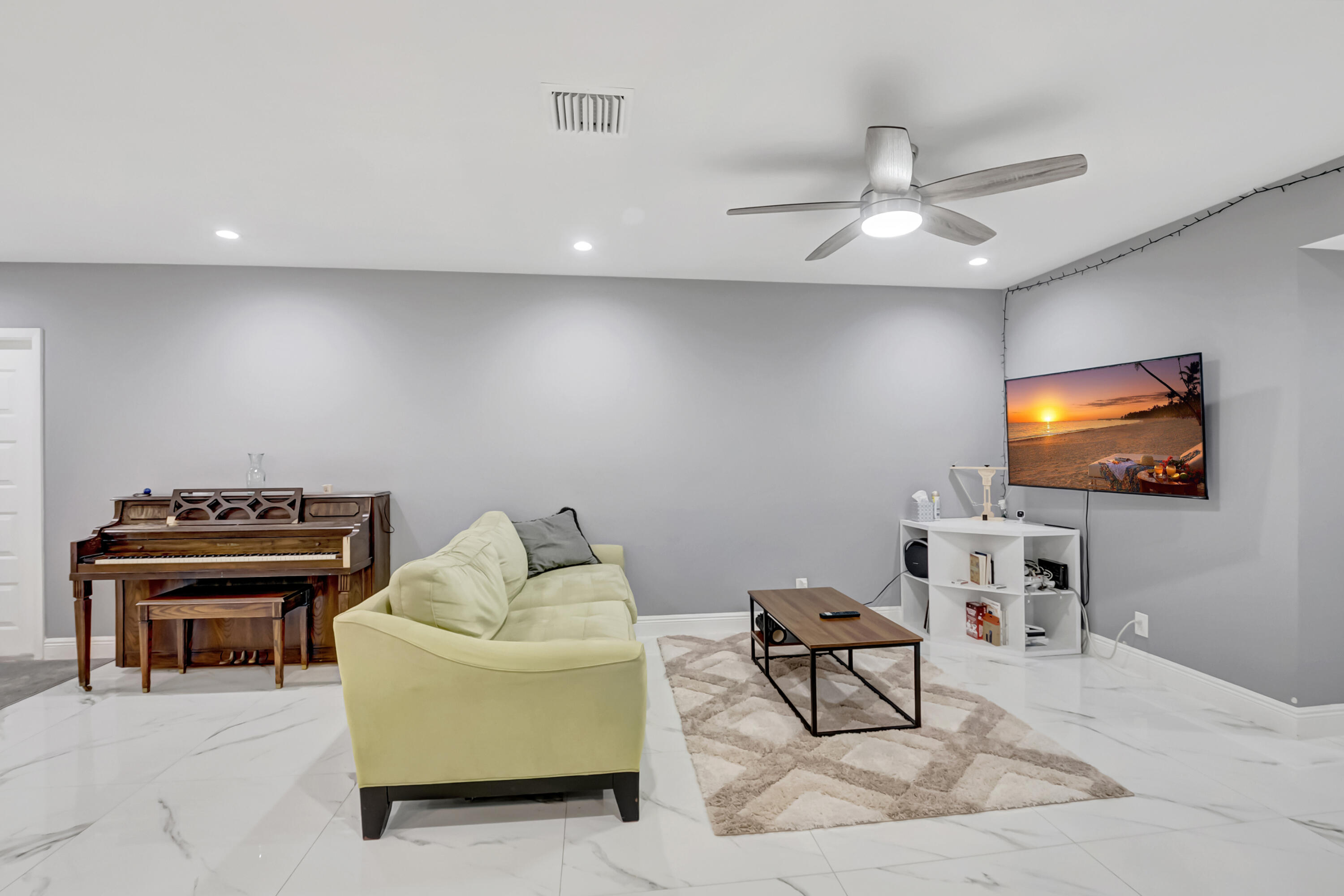 HIGH POINT OF DELRAY WEST CONDO SEC 3 - Residential