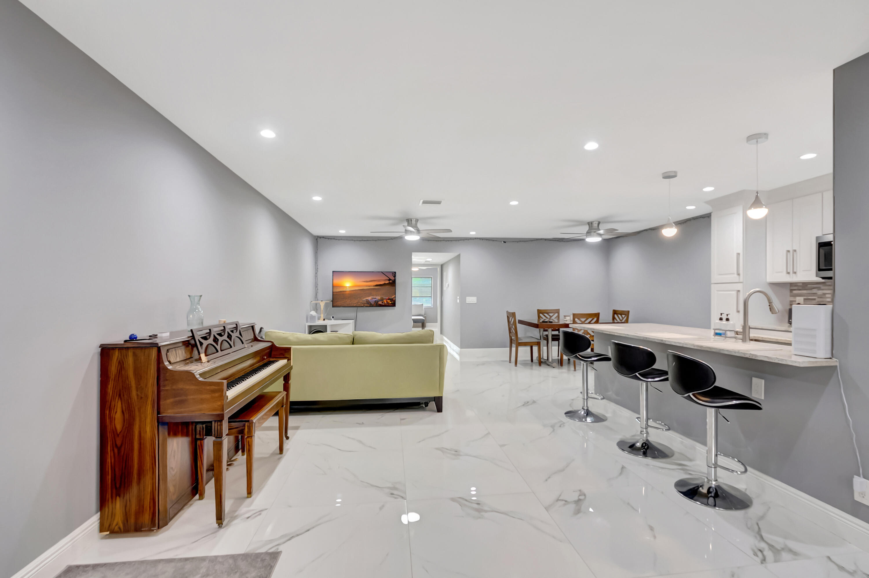 HIGH POINT OF DELRAY WEST CONDO SEC 3 - Residential