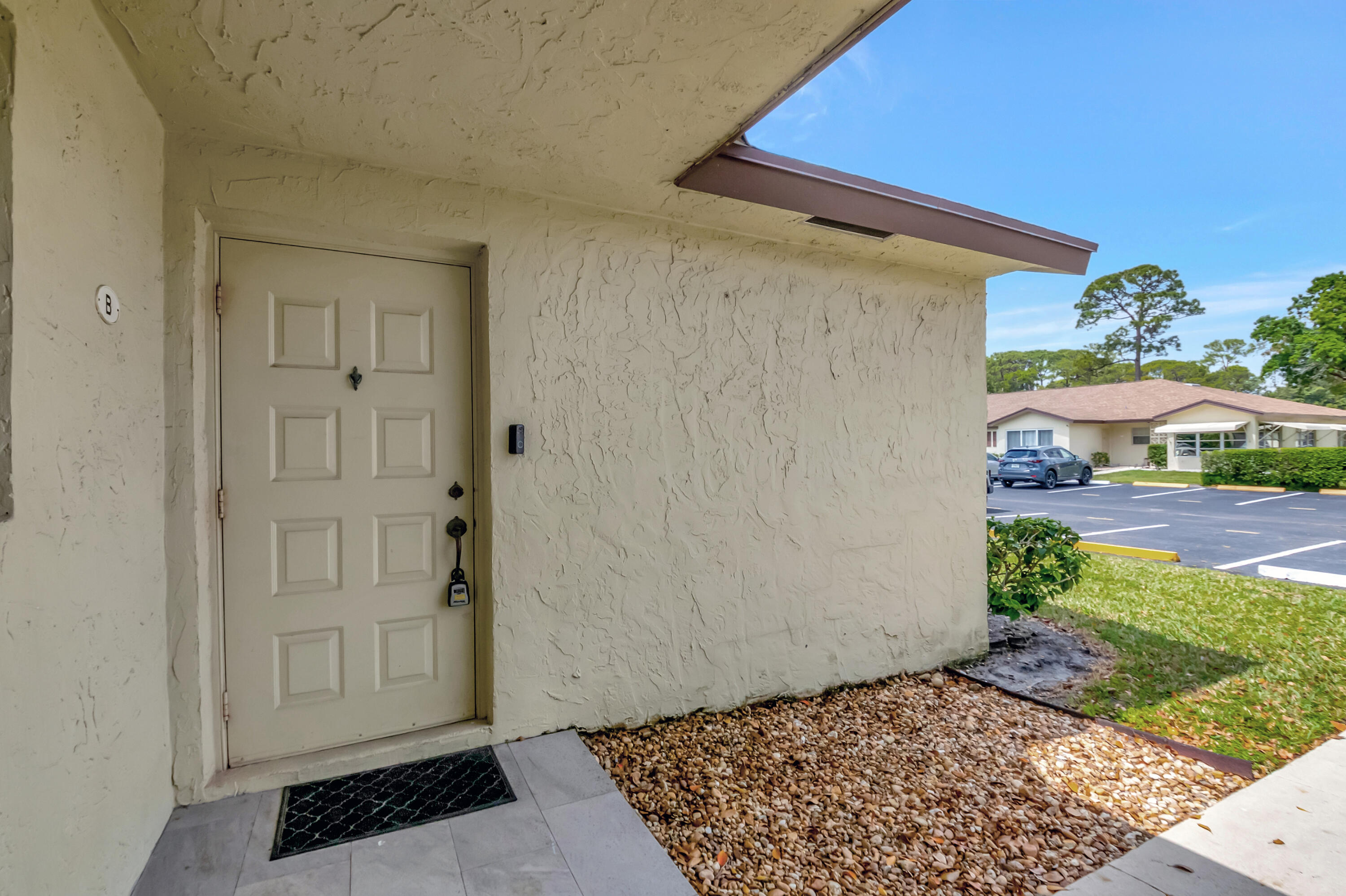 HIGH POINT OF DELRAY WEST CONDO SEC 3 - Residential