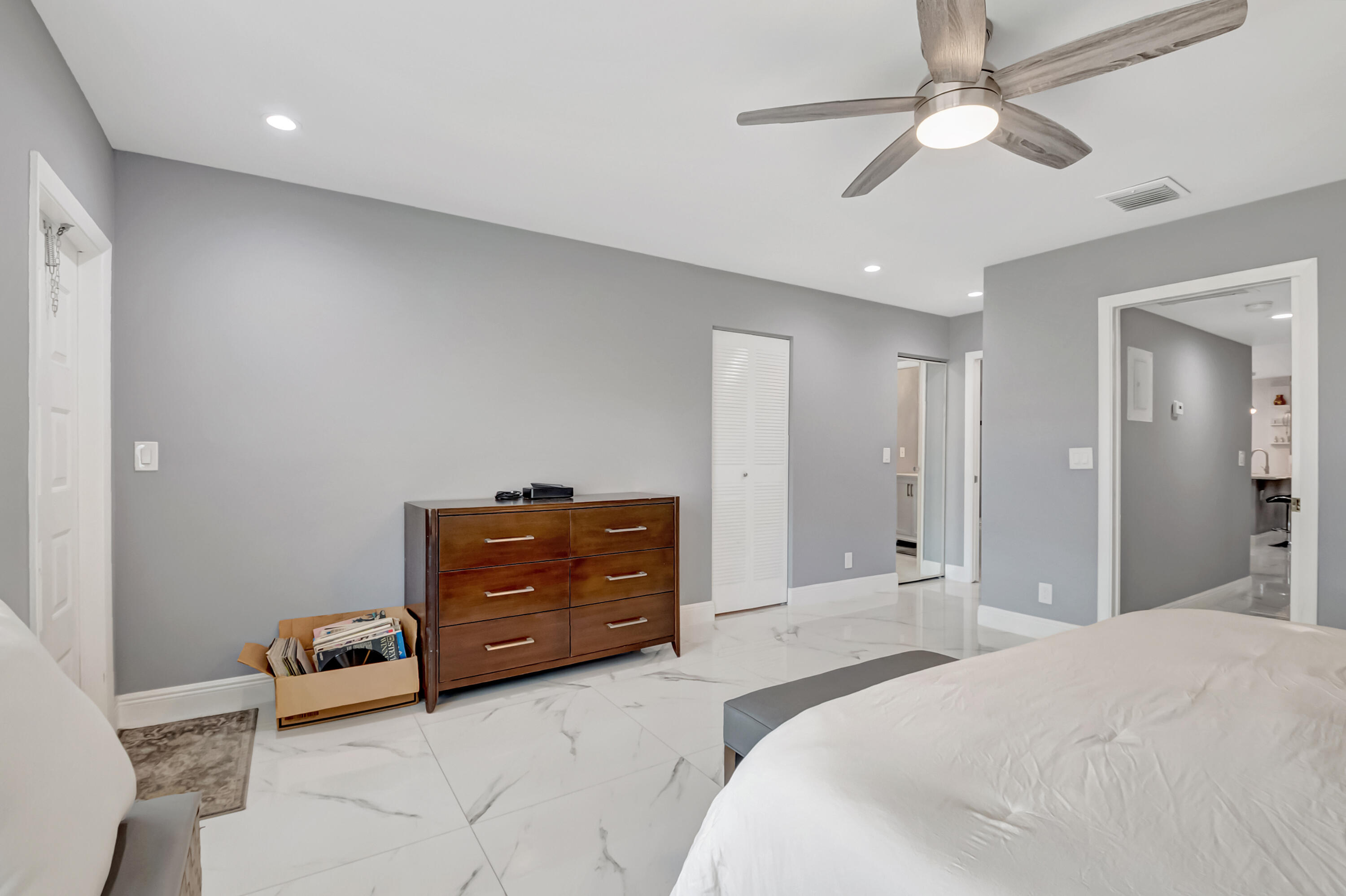 HIGH POINT OF DELRAY WEST CONDO SEC 3 - Residential