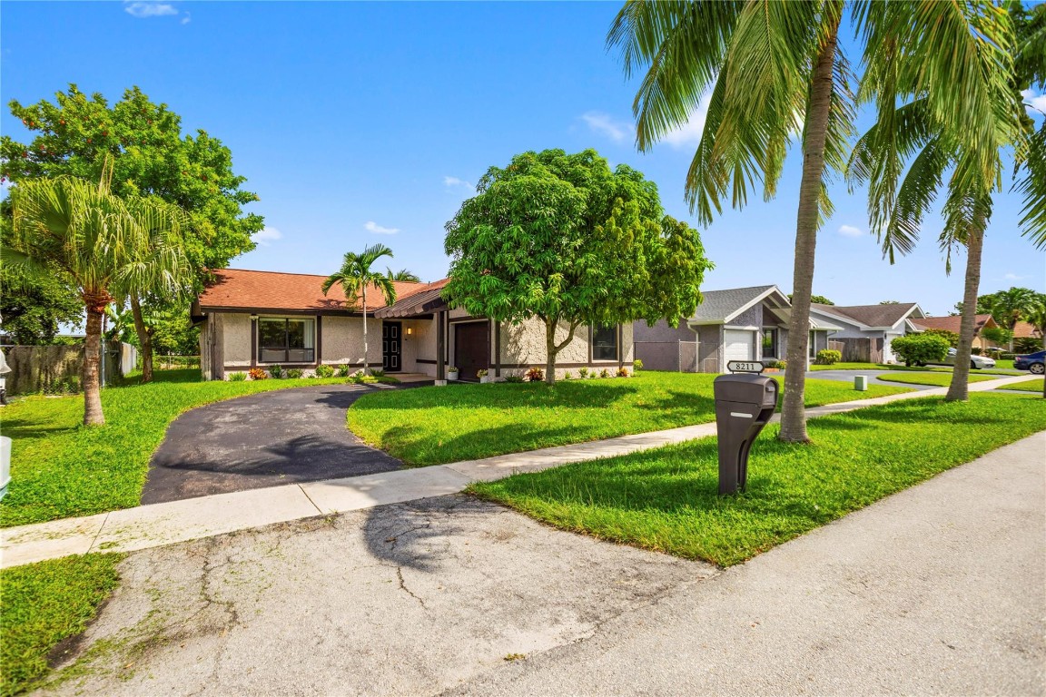 NORTH LAUDERDALE LANDINGS - Residential