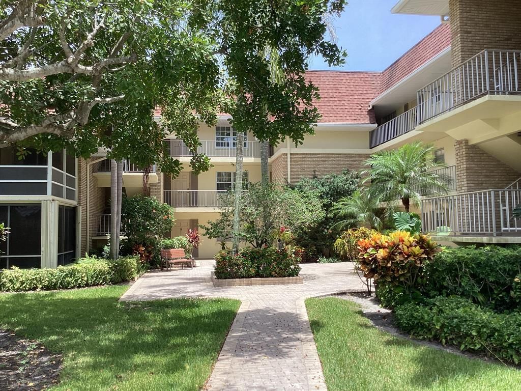 Photo of 5570 Tamberlane Circle Cir #228, Palm Beach Gardens, FL 33418 (MLS # R10809720)