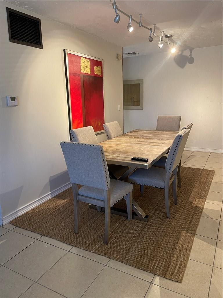 MANOR GROVE VILLAGE 2 CON - Residential Lease