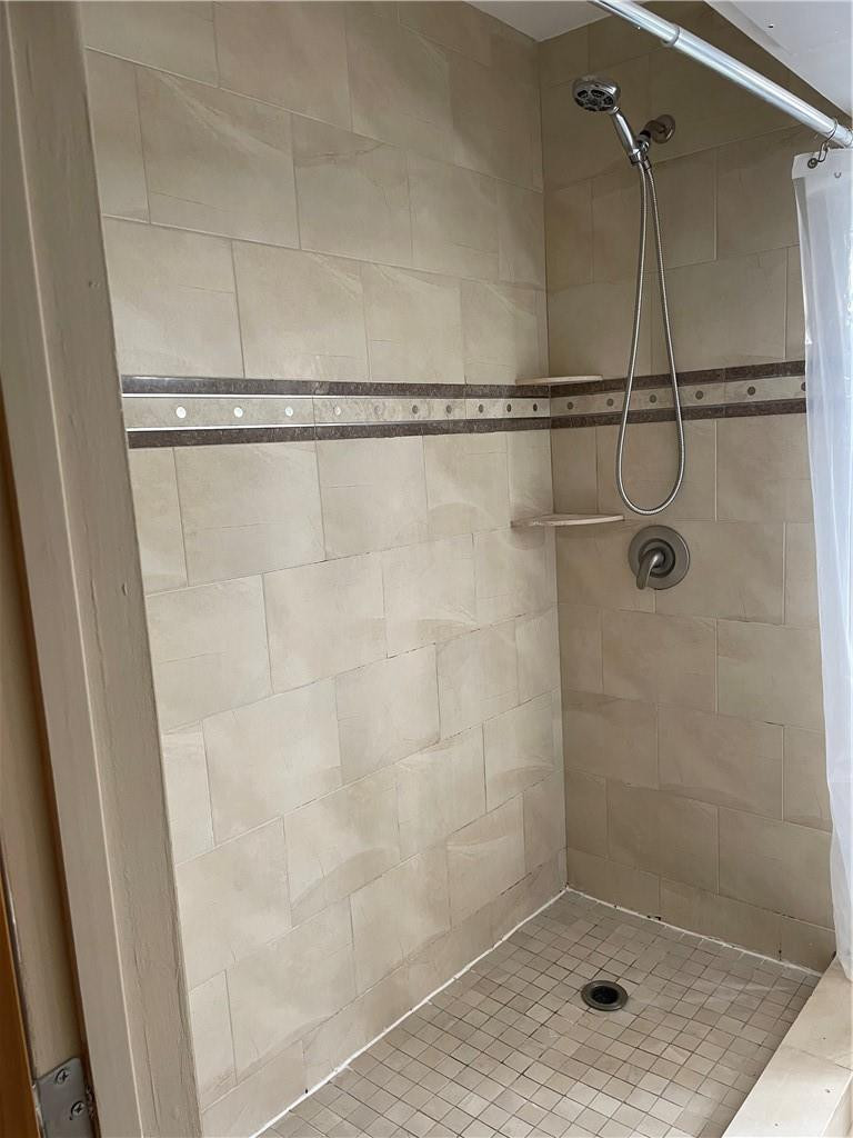 MANOR GROVE VILLAGE 2 CON - Residential Lease