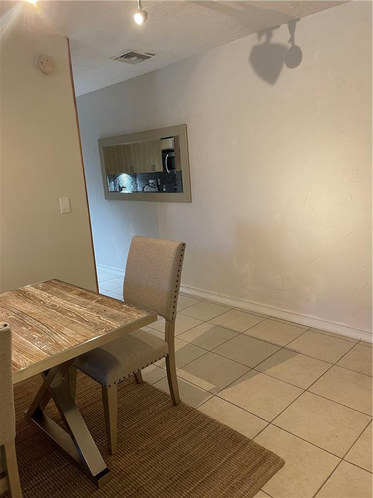 MANOR GROVE VILLAGE 2 CON - Residential Lease