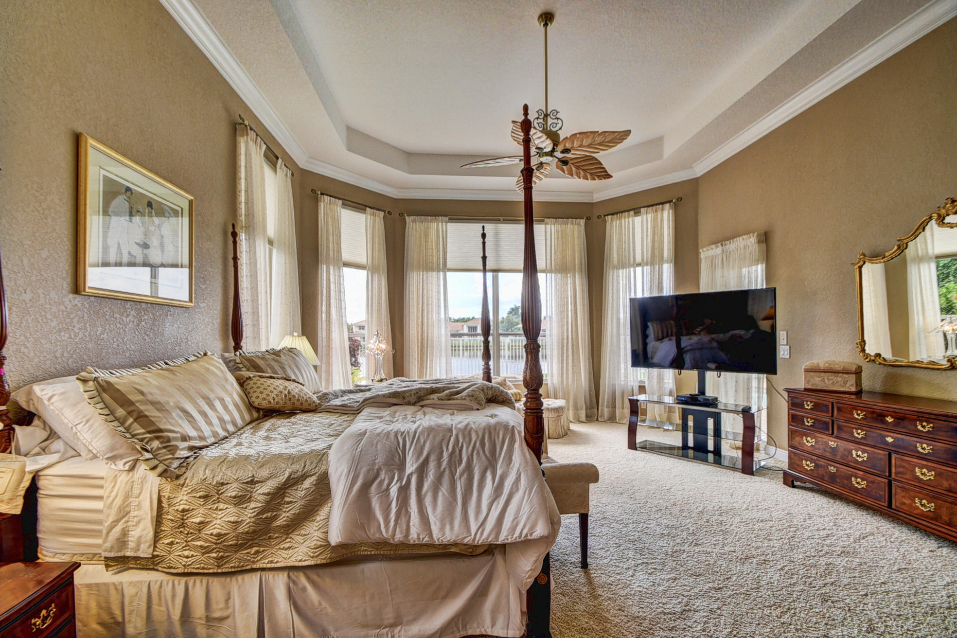 EQUESTRIAN CLUB - Residential