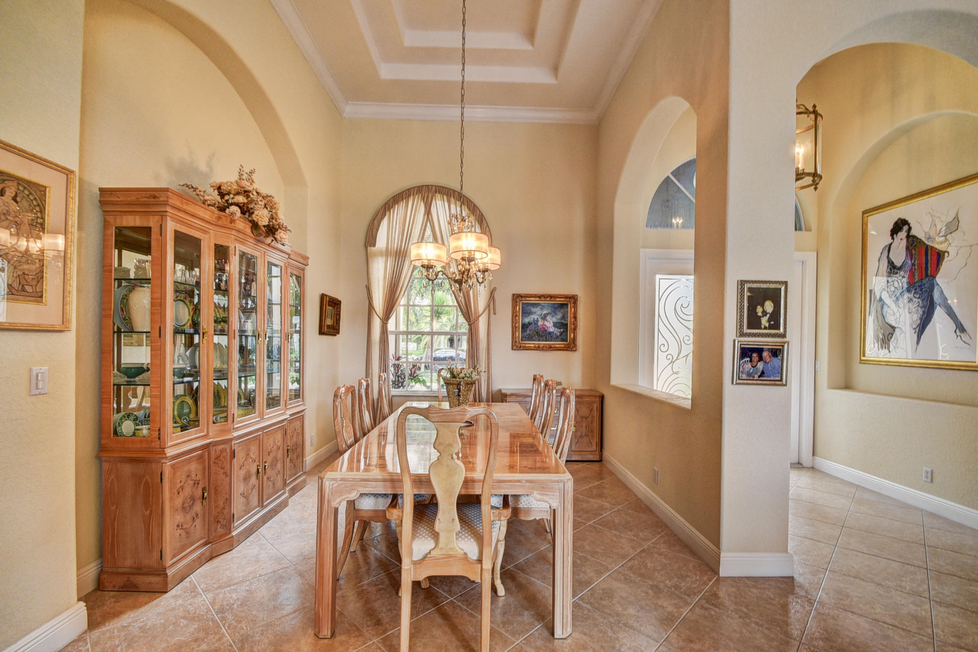 EQUESTRIAN CLUB - Residential