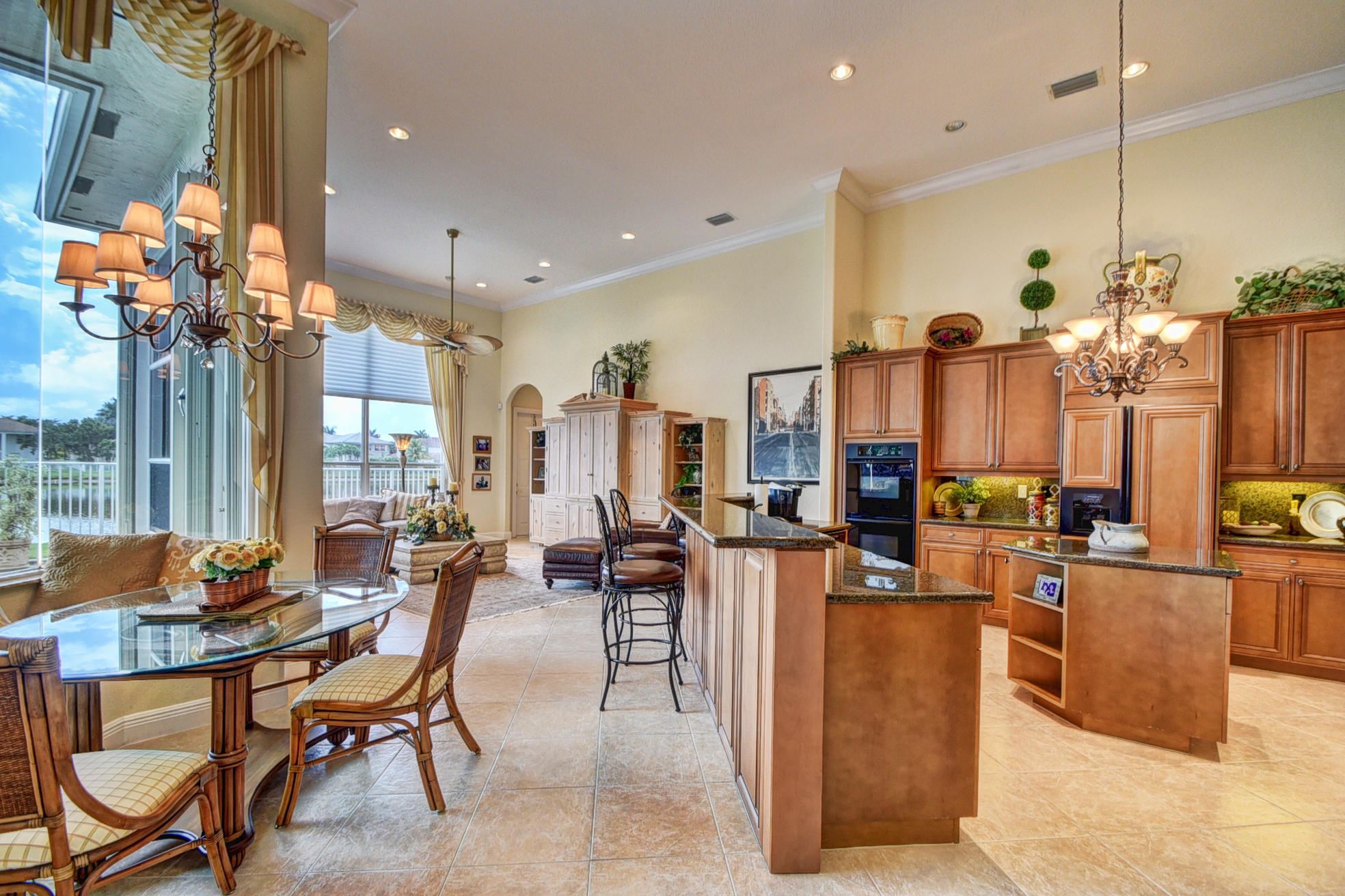 EQUESTRIAN CLUB - Residential