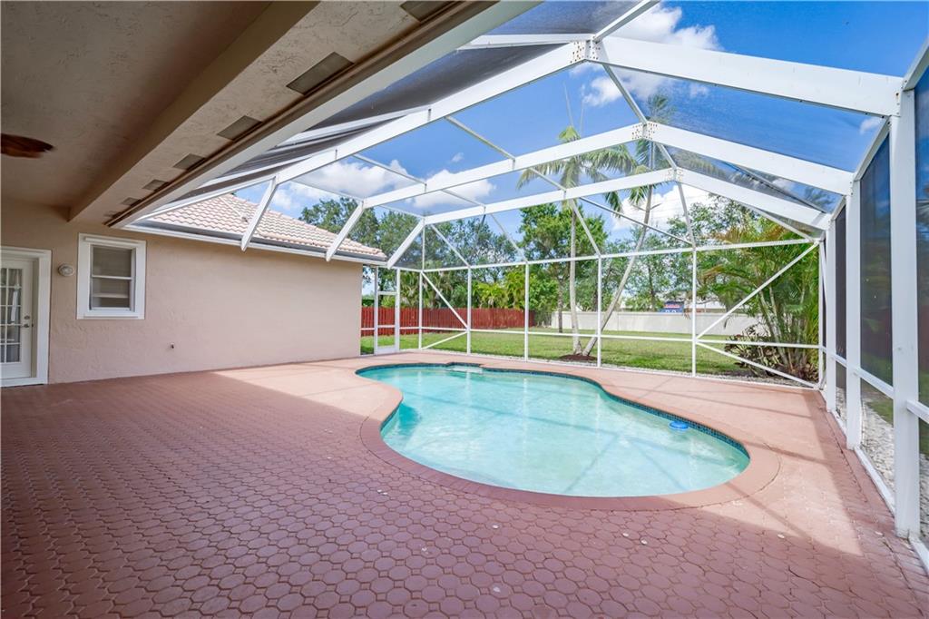 Stoneridge Lake Estates - Residential