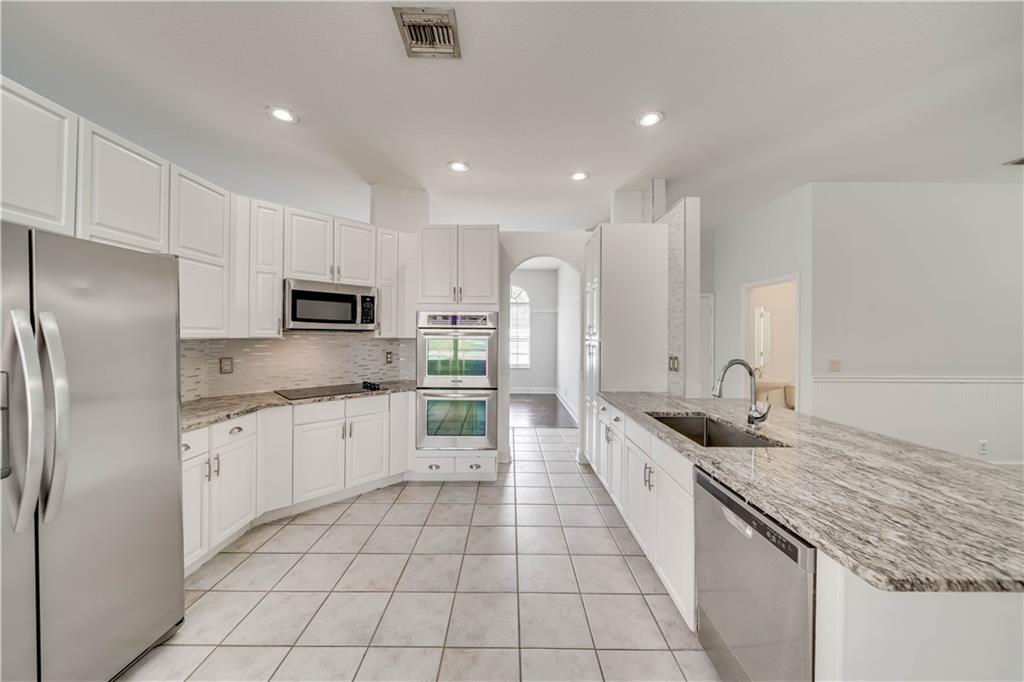 Stoneridge Lake Estates - Residential