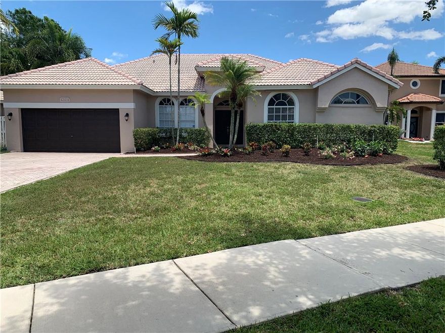 Amazing one story ranch home rarely available in desirable gated community of Stoneridge Lake Estates.. Features  5 Bedrooms 2.5 Bathrooms, screened pool with a big private yard.  Ceramic tile  in living areas and and laminated in living areas/ bedrooms. Primary bedroom has access to a room that could be used as a nursery or an office, Living room has French doors overlooking the pool area and garden. Kitchen has a breakfast overlooking the pool area and opens to a large family room. Newer appliances, newer A/C, brand new dishwasher and granite counter top in kitchen. Freshly Painted in and out with a new front landscaping.  Stoneridge Lake Estates is a gated community close to I-75 and shopping and offers low HOA maintenance fees that covers tennis courses and play ground and basic cable.