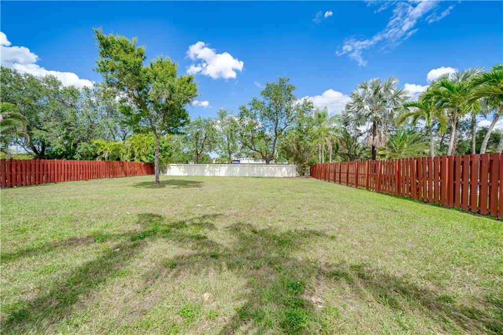 Stoneridge Lake Estates - Residential