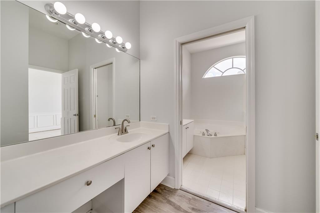 Stoneridge Lake Estates - Residential