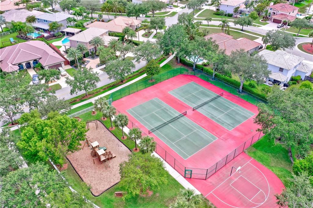 Stoneridge Lake Estates - Residential