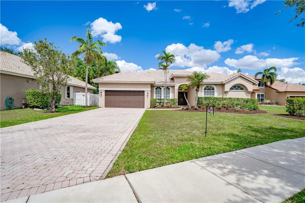 Stoneridge Lake Estates - Residential