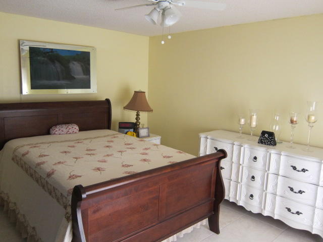 SUNNY PALMS VILLAS - Residential