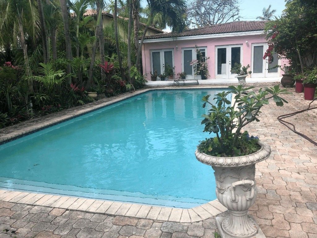 Photo of 3755 Royal Palm Avenue, Miami Beach, FL 33140 (MLS # F10544420)