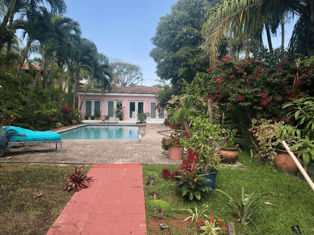 Photo of 3755 Royal Palm Avenue, Miami Beach, FL 33140 (MLS # F10544420)