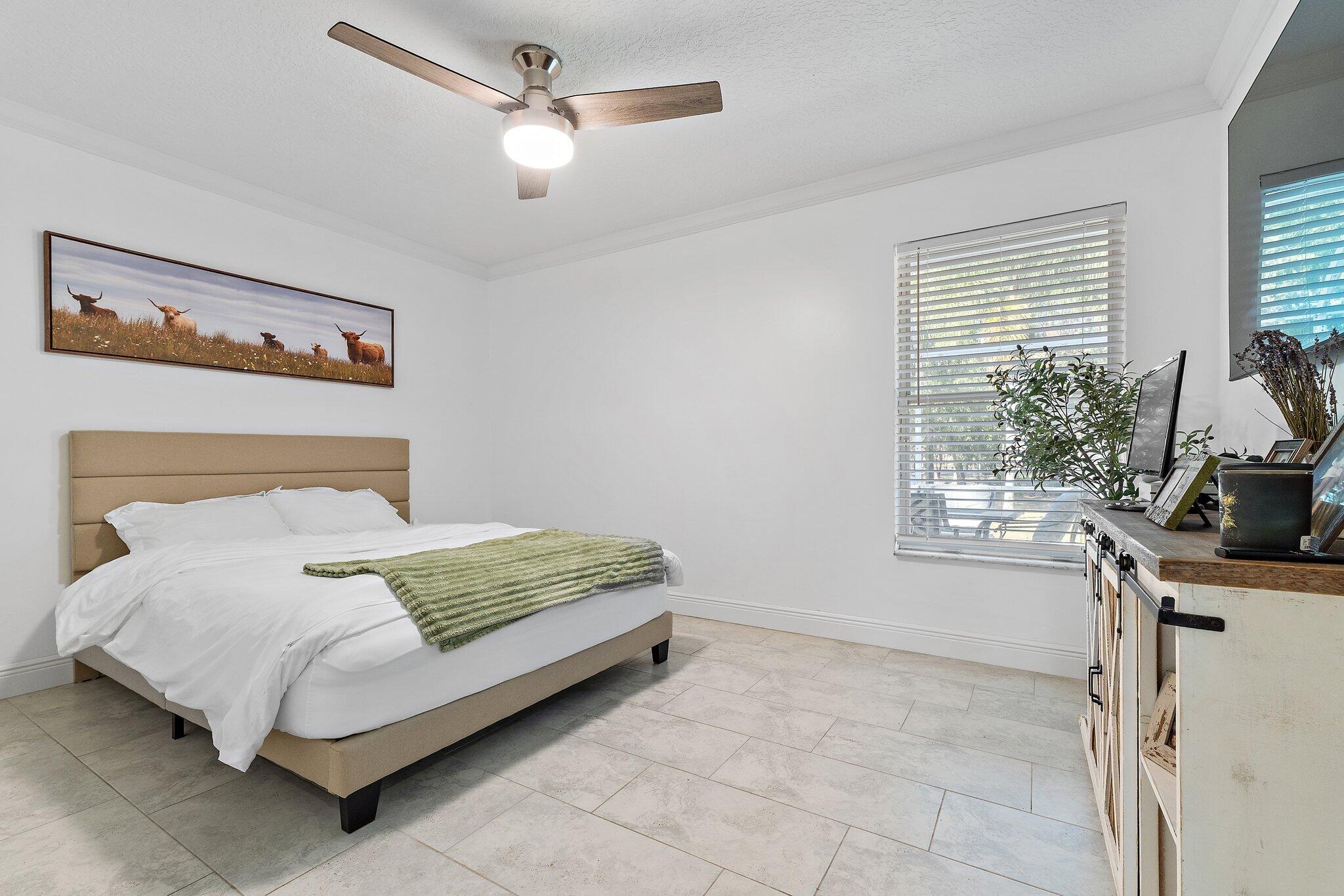 10-43-40~ W 209.7 FT OF E   2182 FT OF N 237.9 FT - Residential