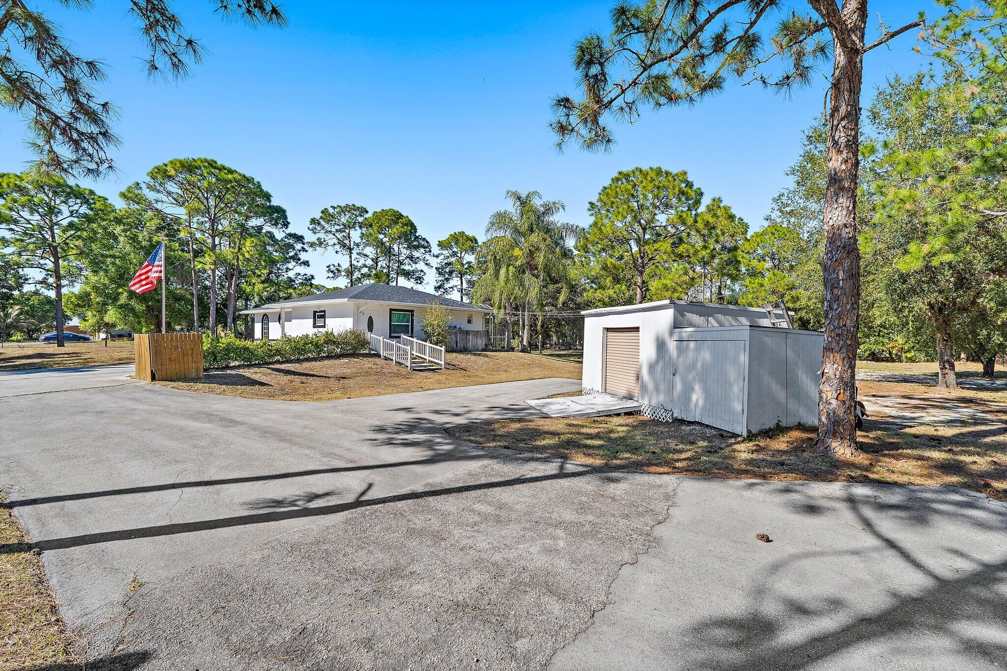 10-43-40~ W 209.7 FT OF E   2182 FT OF N 237.9 FT - Residential