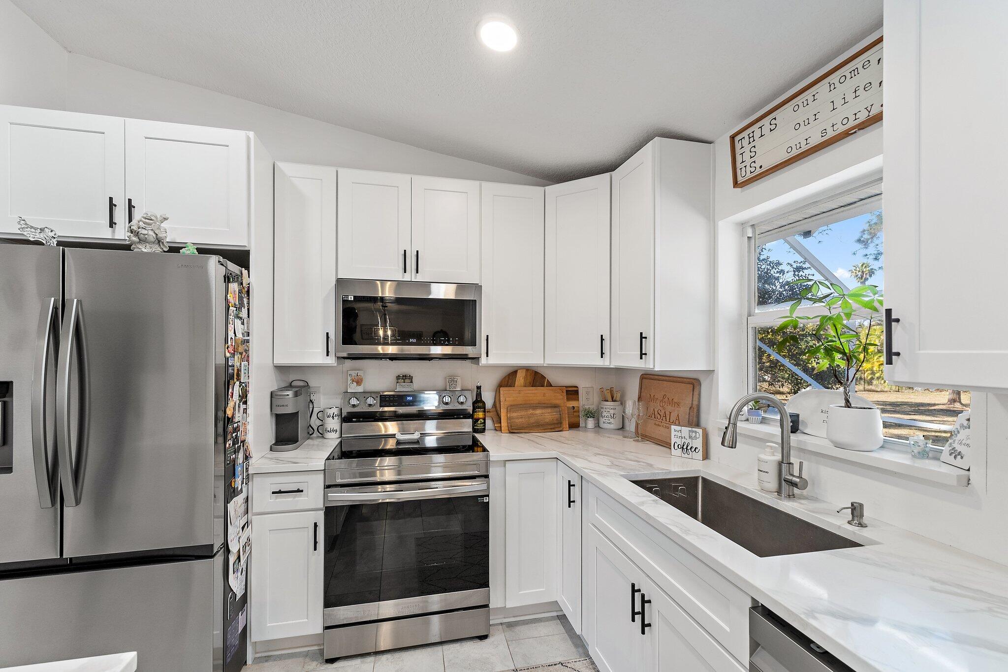 10-43-40~ W 209.7 FT OF E   2182 FT OF N 237.9 FT - Residential