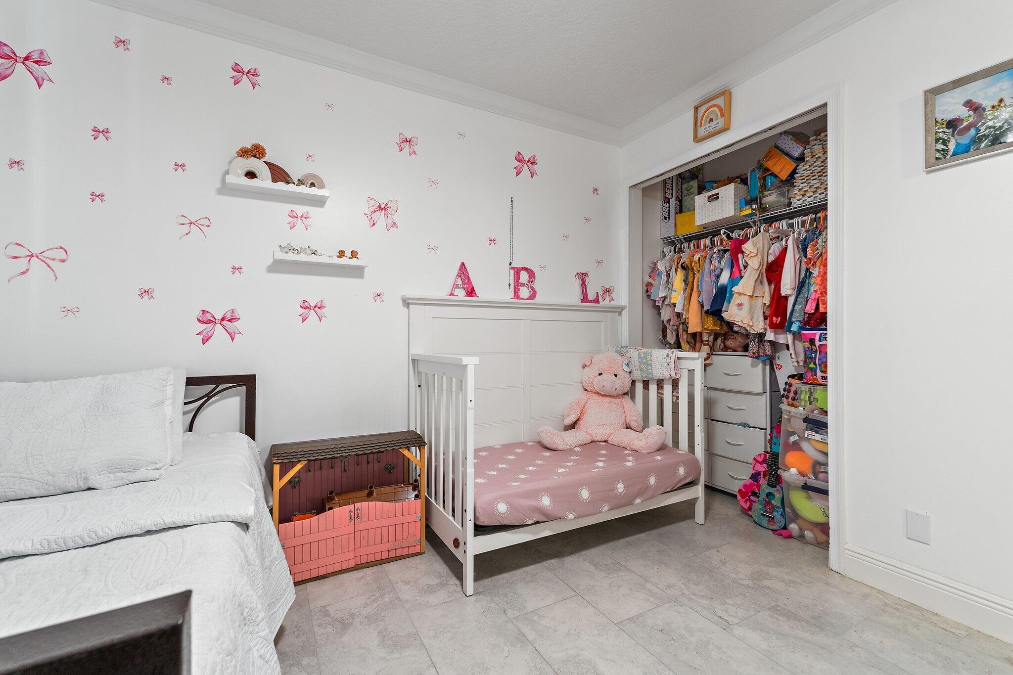 10-43-40~ W 209.7 FT OF E   2182 FT OF N 237.9 FT - Residential