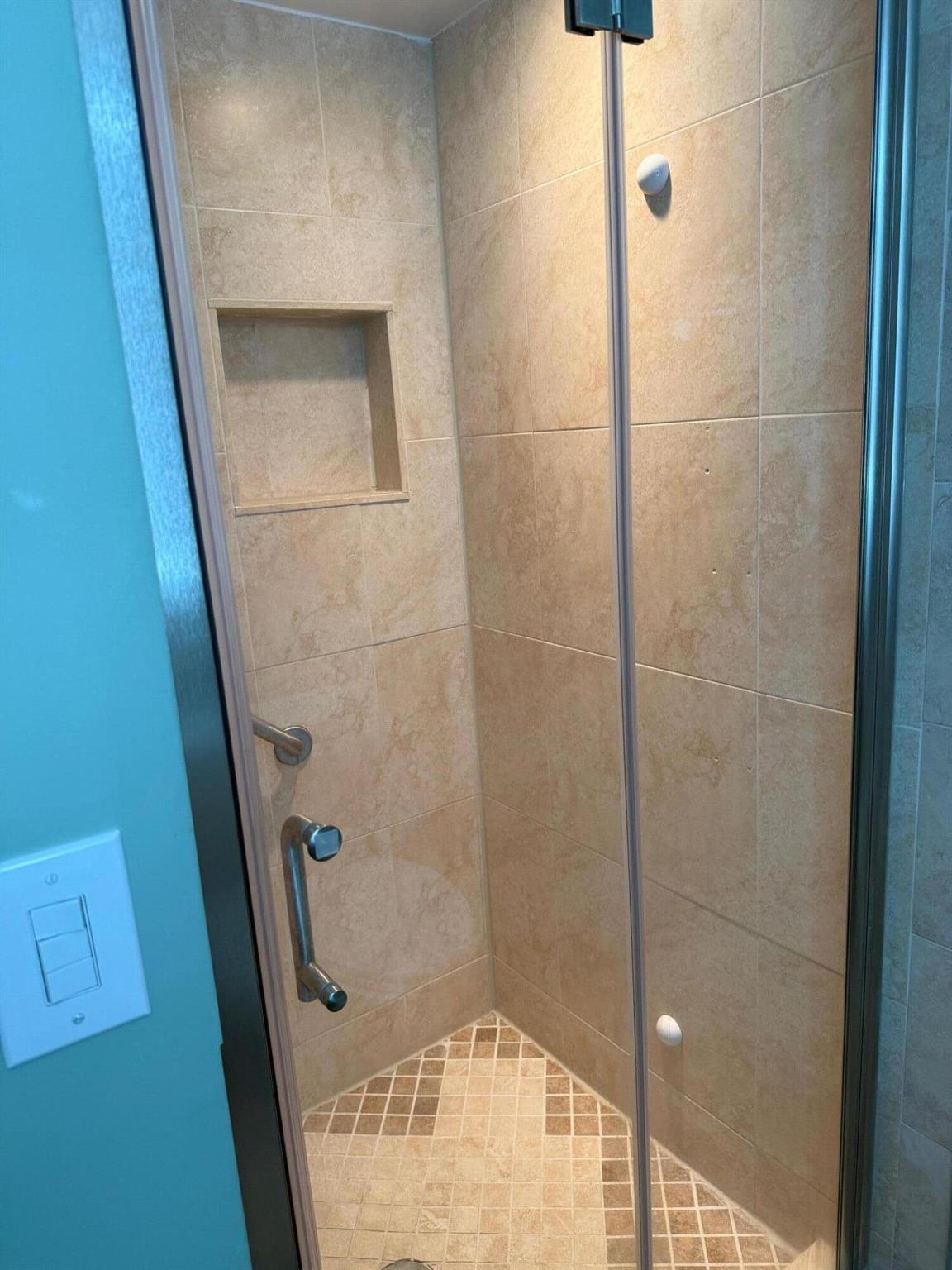 KINGS POINT NORMANDY COND - Residential