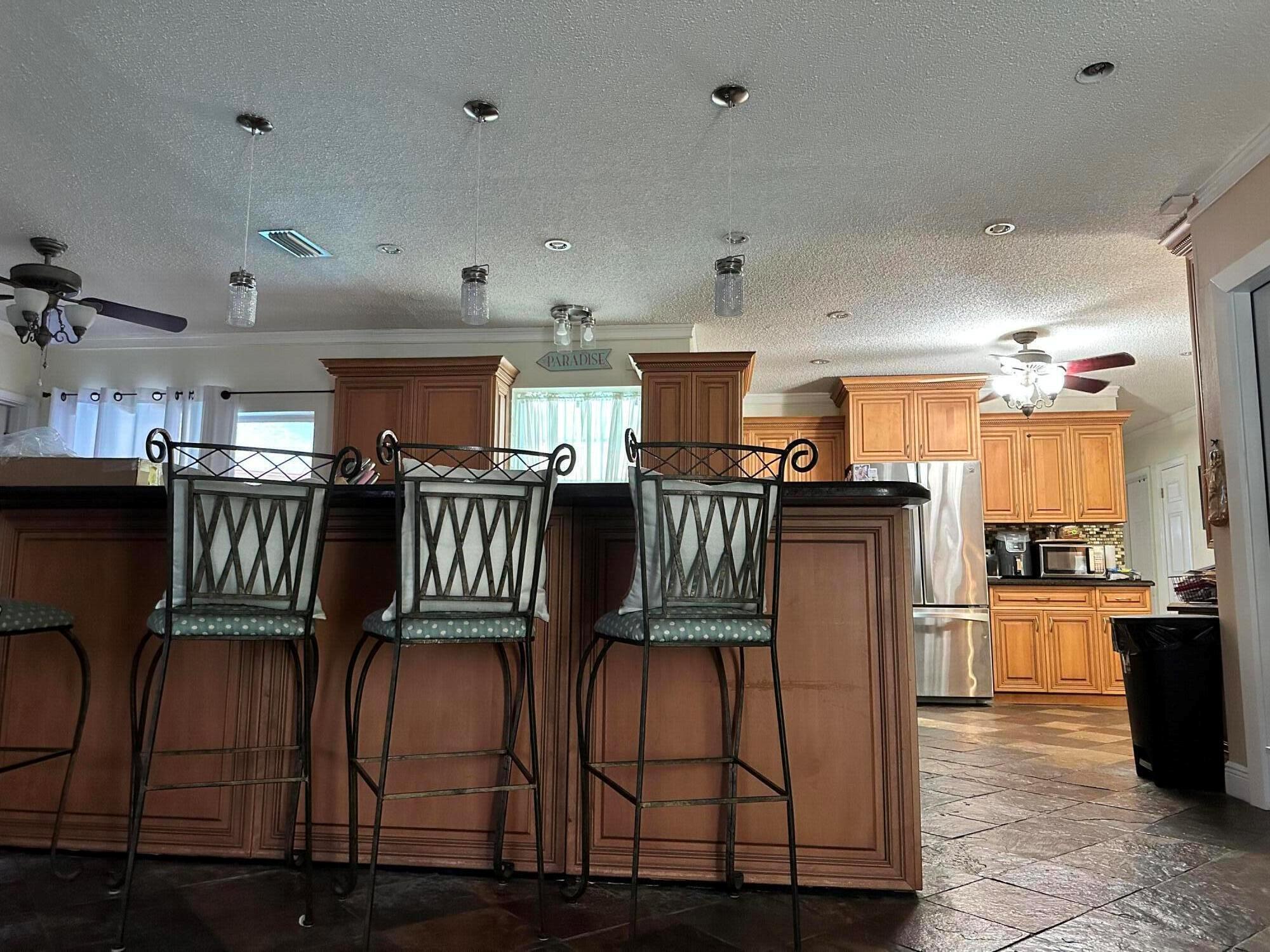 842 NW 6th Terrace