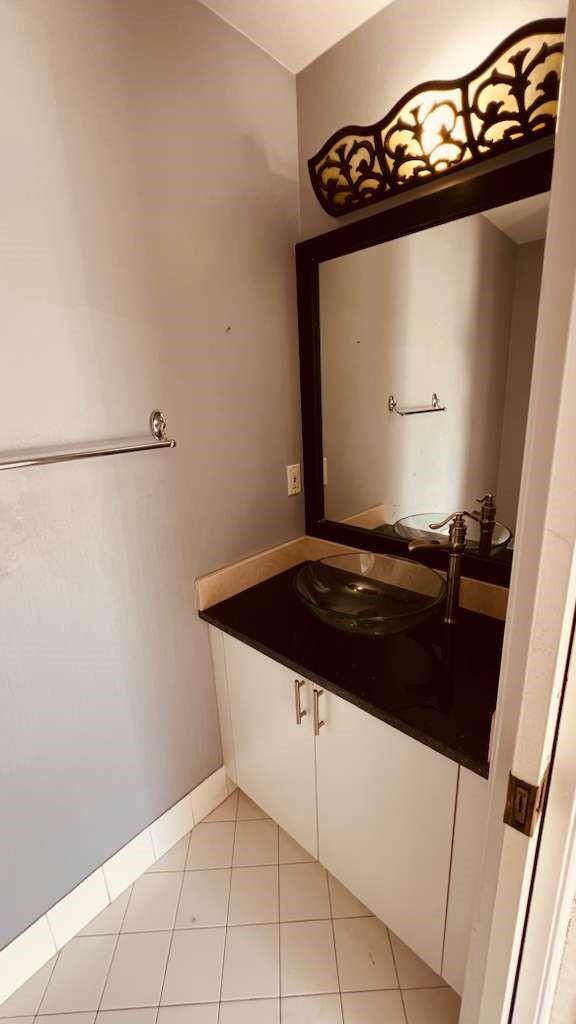 Olympia & York Residentia - Residential Lease