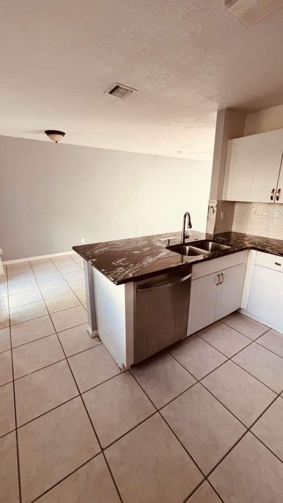 Olympia & York Residentia - Residential Lease