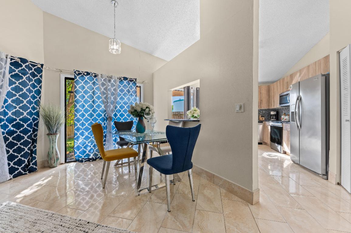 LAKES OF TARA UNIT 1 - Residential