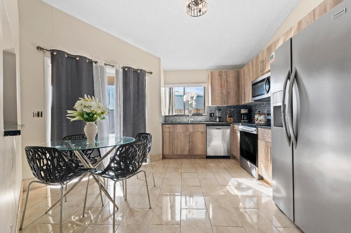 LAKES OF TARA UNIT 1 - Residential