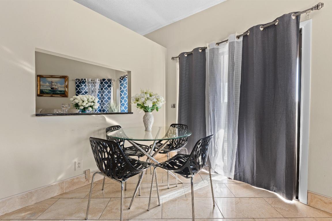 LAKES OF TARA UNIT 1 - Residential