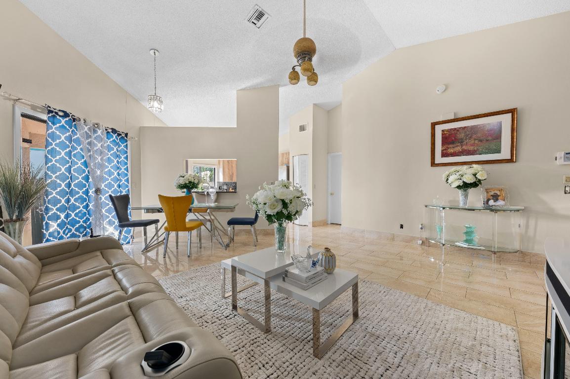 LAKES OF TARA UNIT 1 - Residential