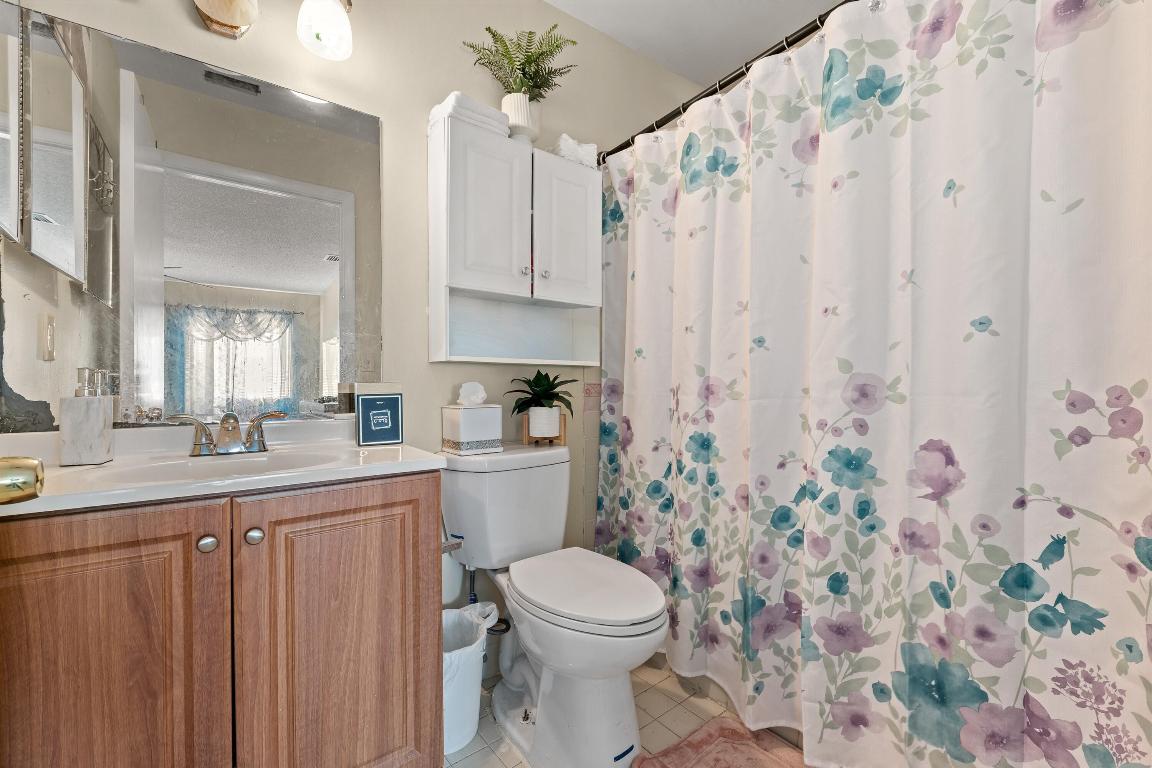 LAKES OF TARA UNIT 1 - Residential