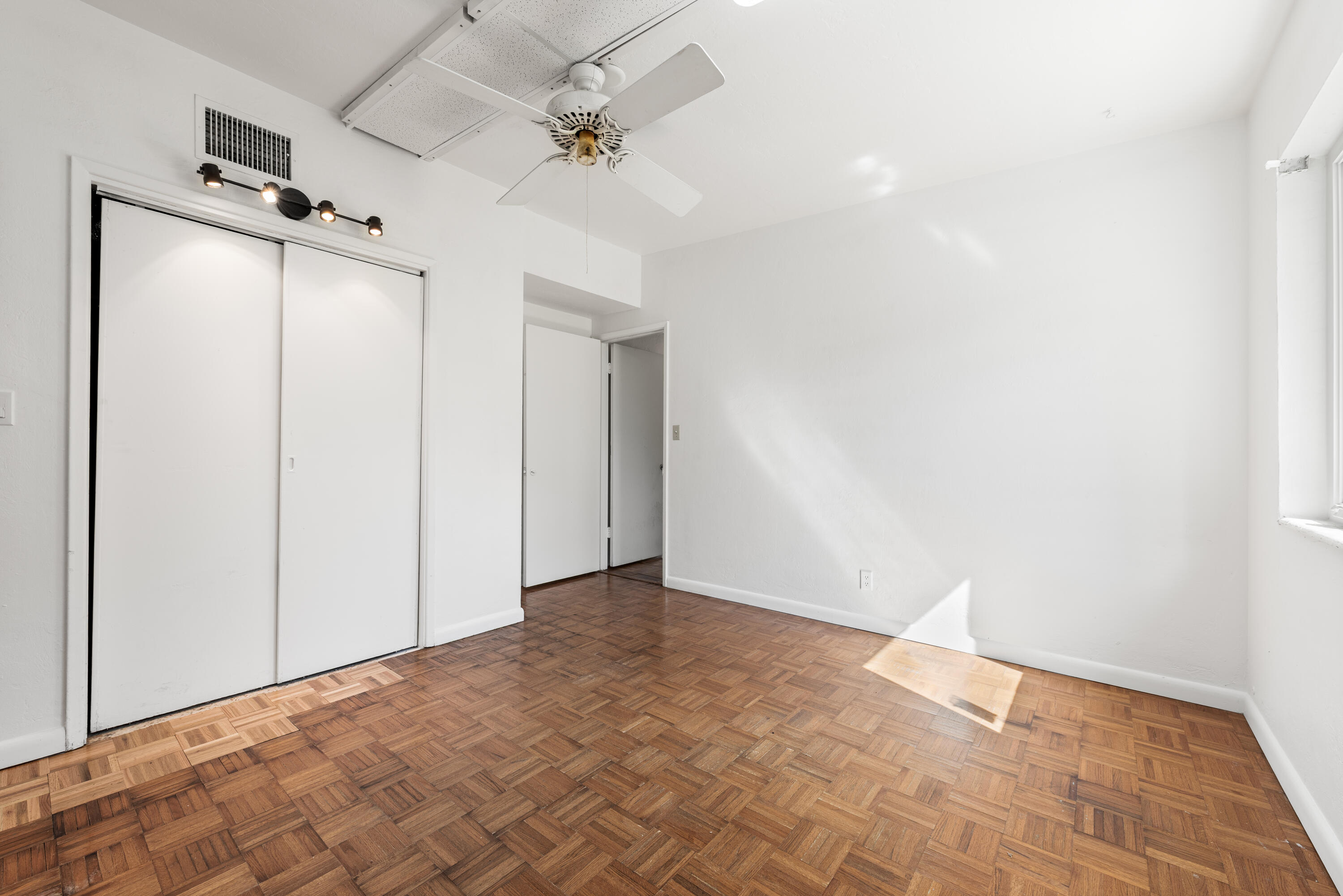 Verena Park 29-9 B - Residential