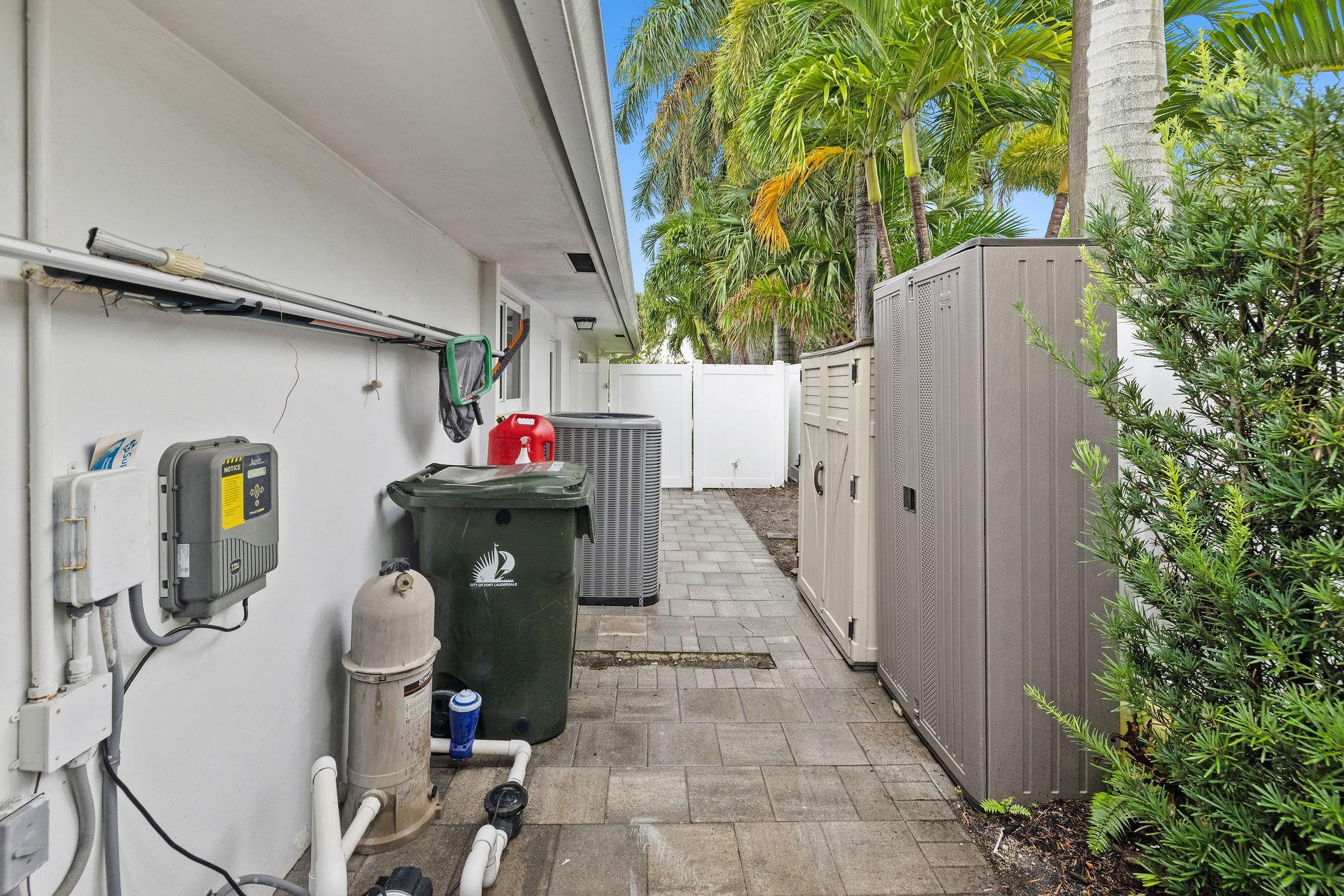 Coral Ridge Country Club - Residential