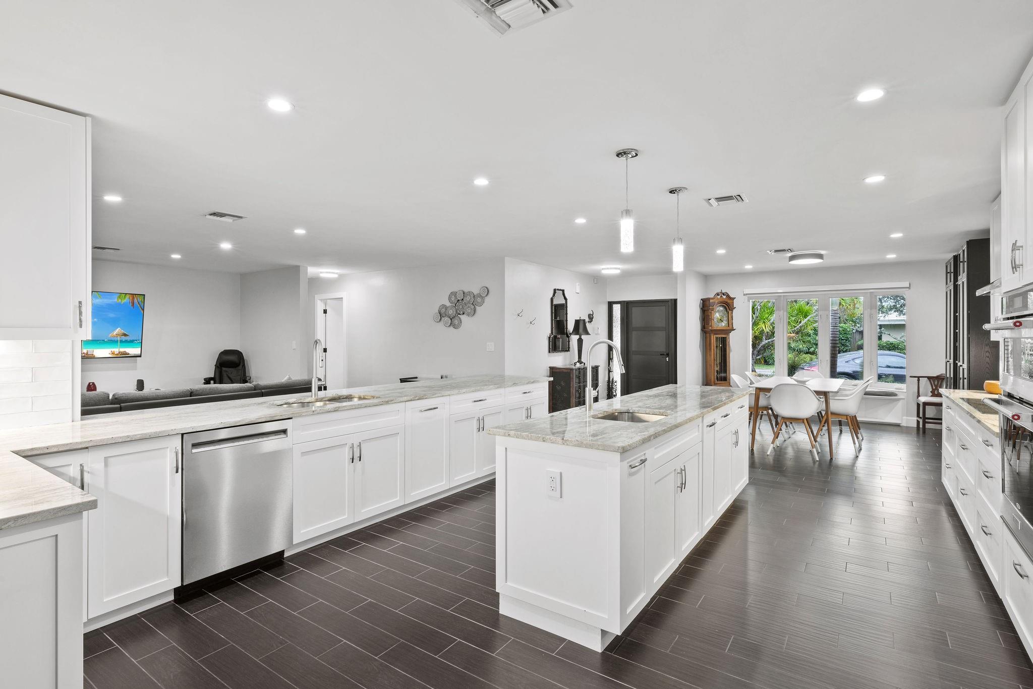 View photos, virtual tours, details... 2409 NE 37th St