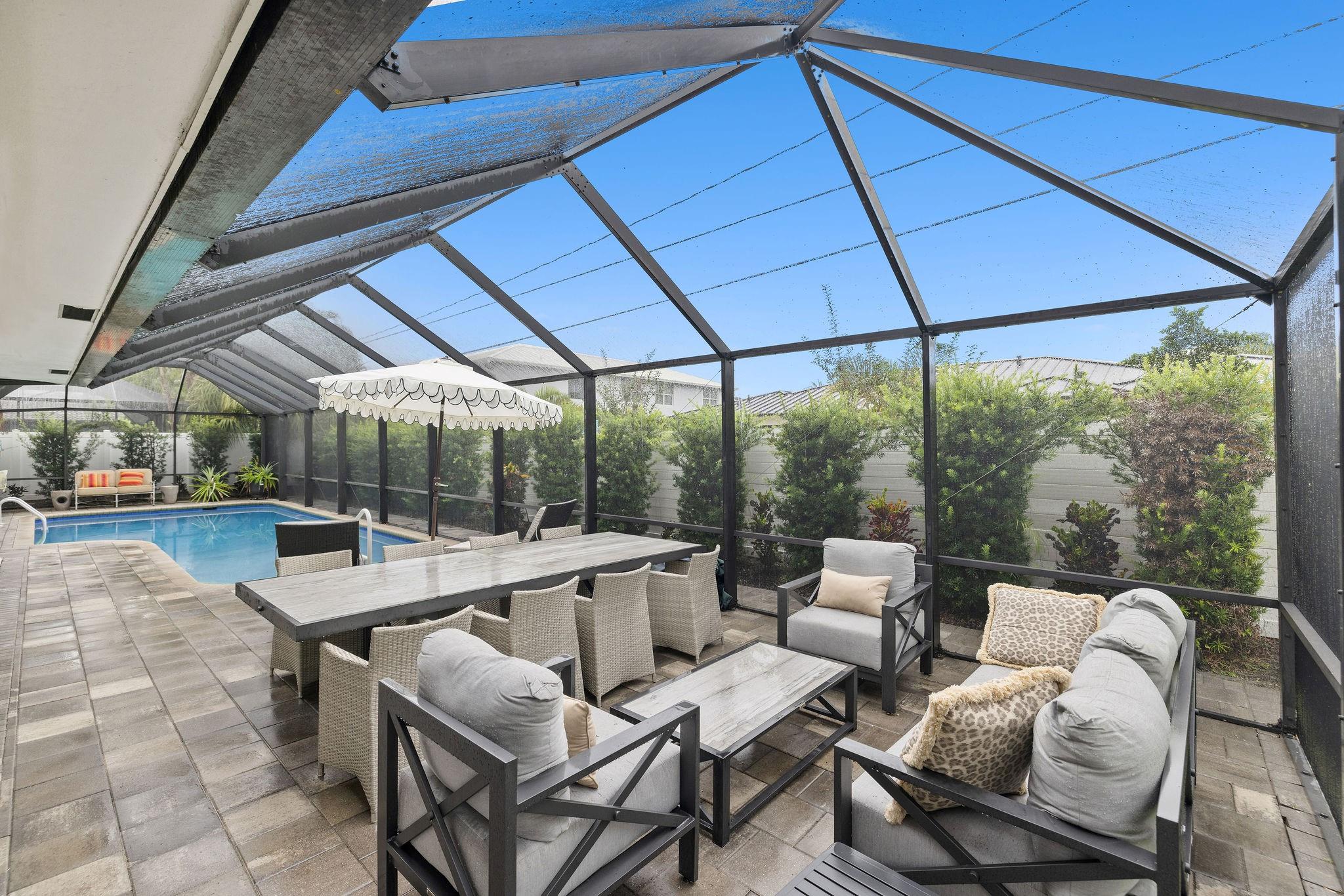 View photos, virtual tours, details... 2409 NE 37th St